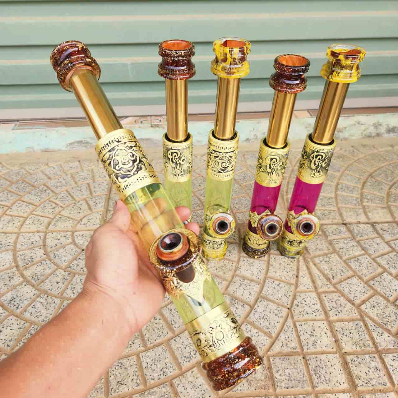 Điếu rút meka màu kèm bao da